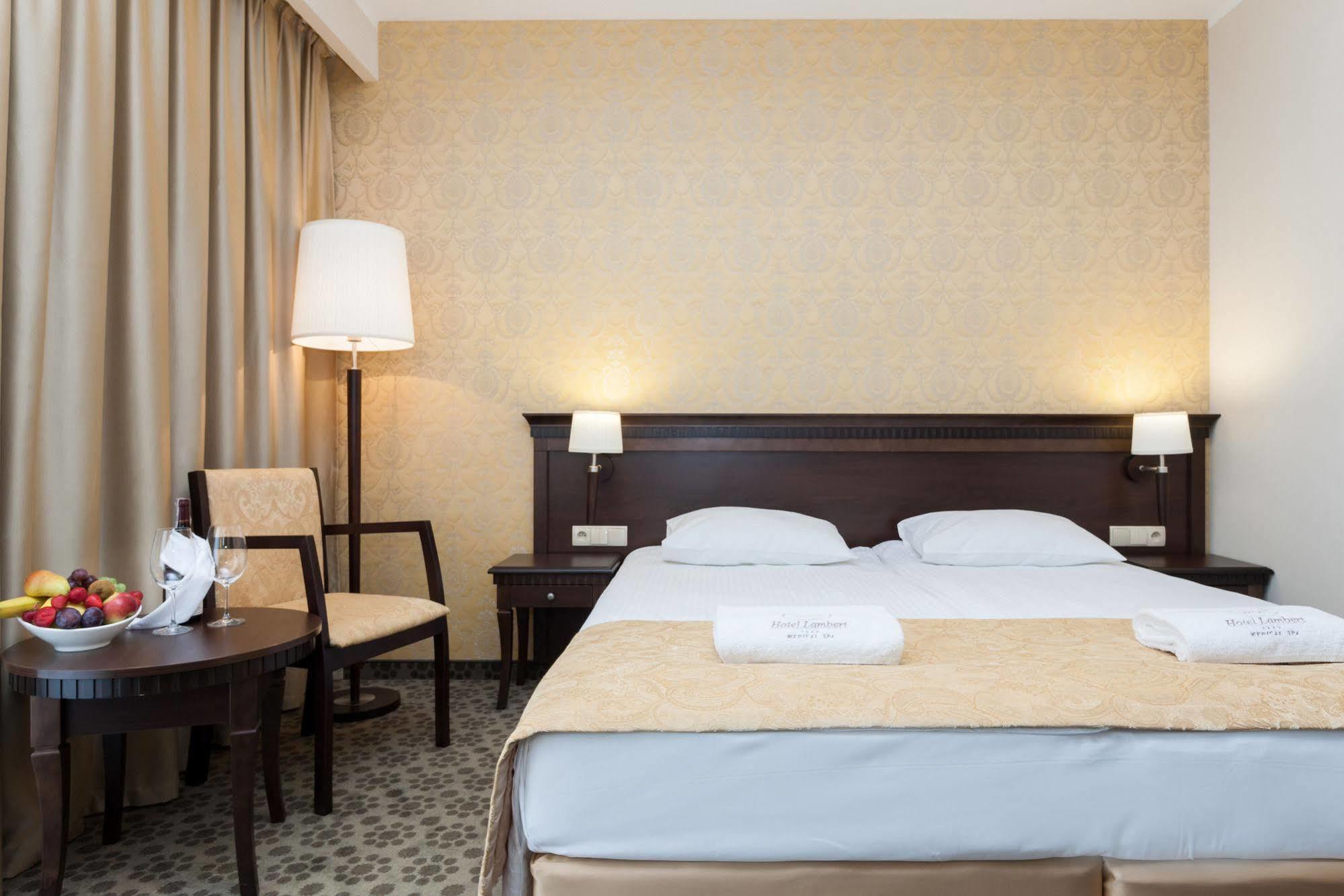 Hotel Lambert Medical Spa Ustronie Morskie Extérieur photo