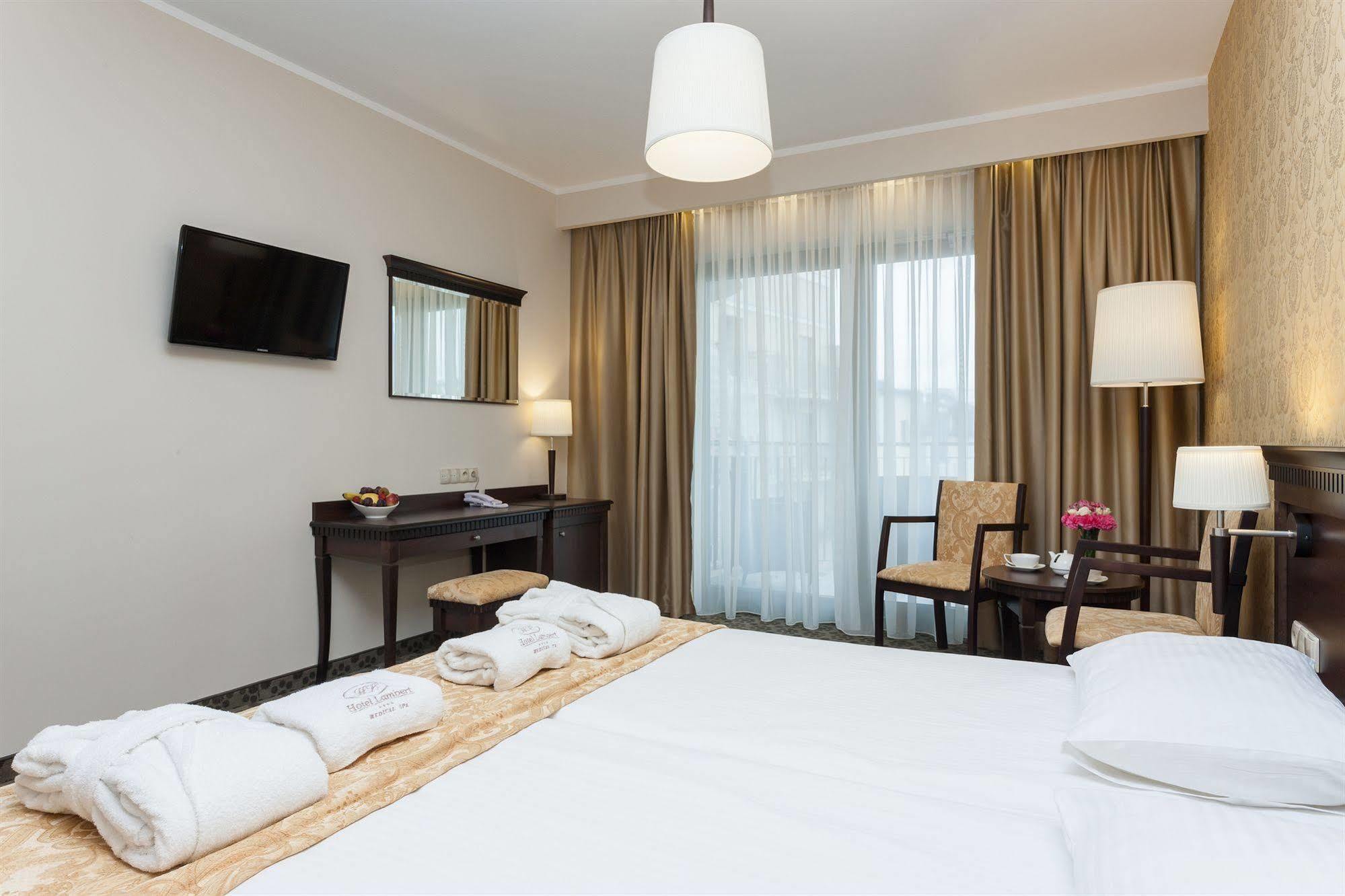 Hotel Lambert Medical Spa Ustronie Morskie Extérieur photo
